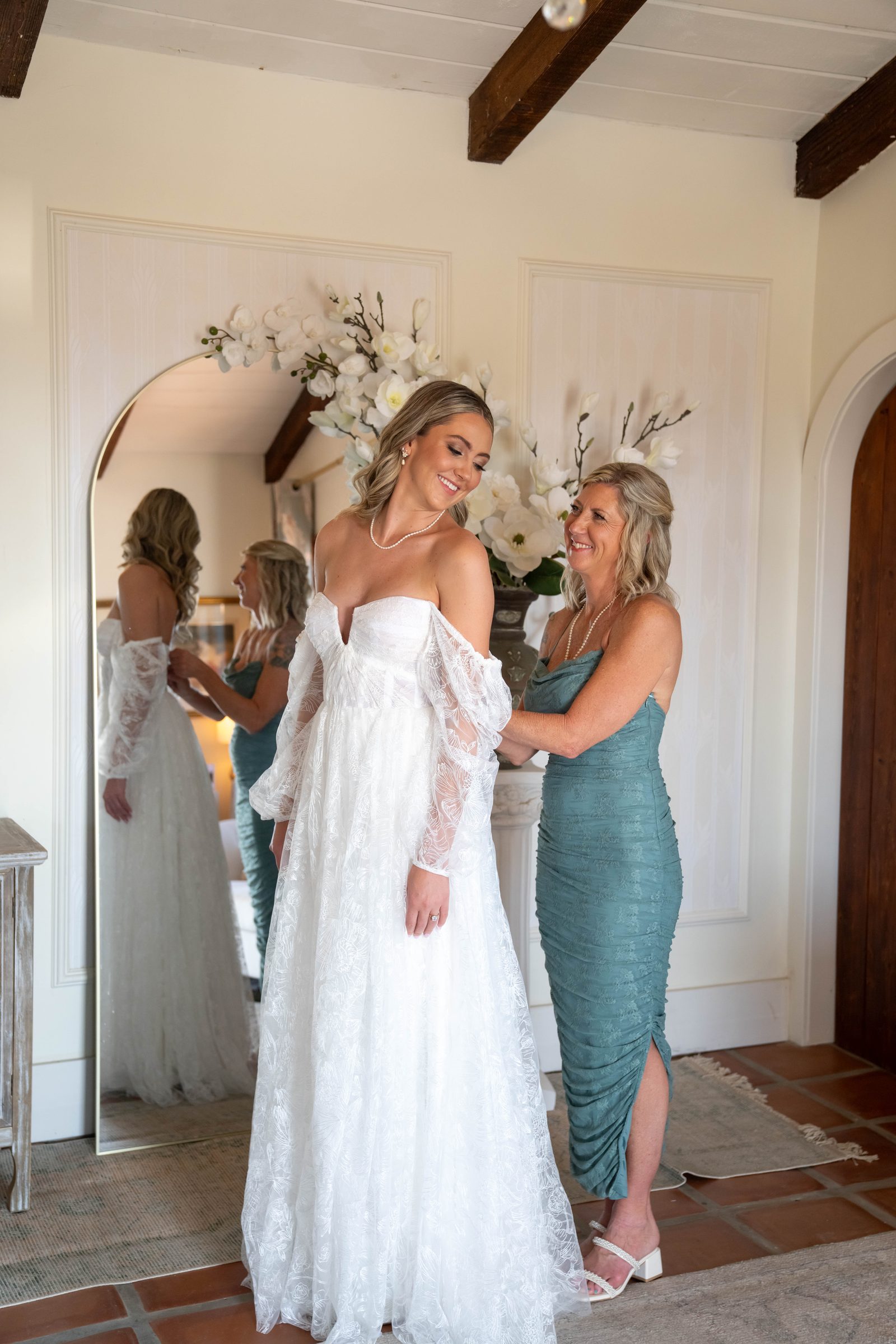 Bridal Stories wedding photograph 4 — B and J